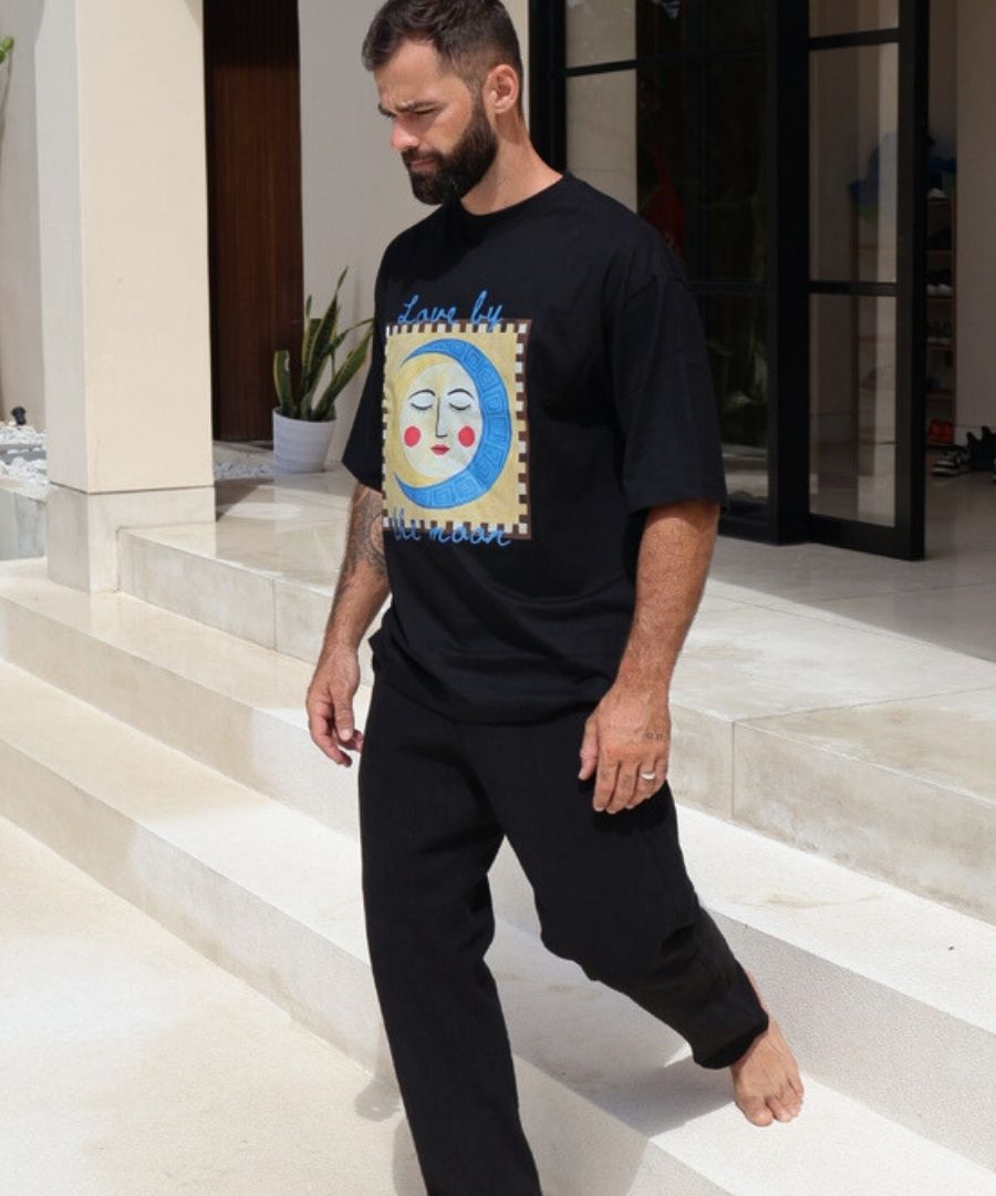 Love by the moon Tee